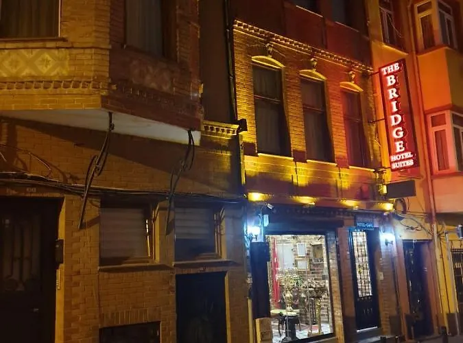 Bosphorus Bridge ホテル