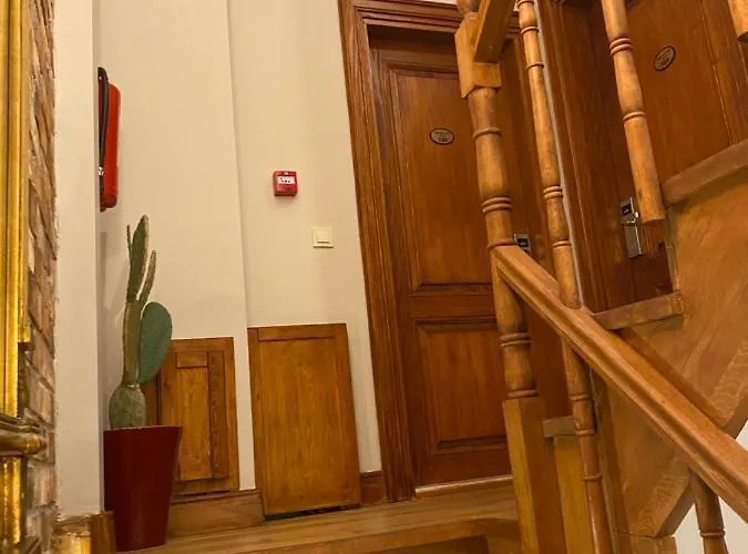 Bosphorus Bridge מלון